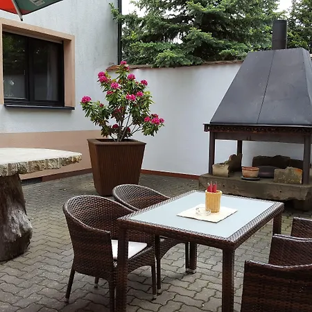 & Steakhaus Mareens